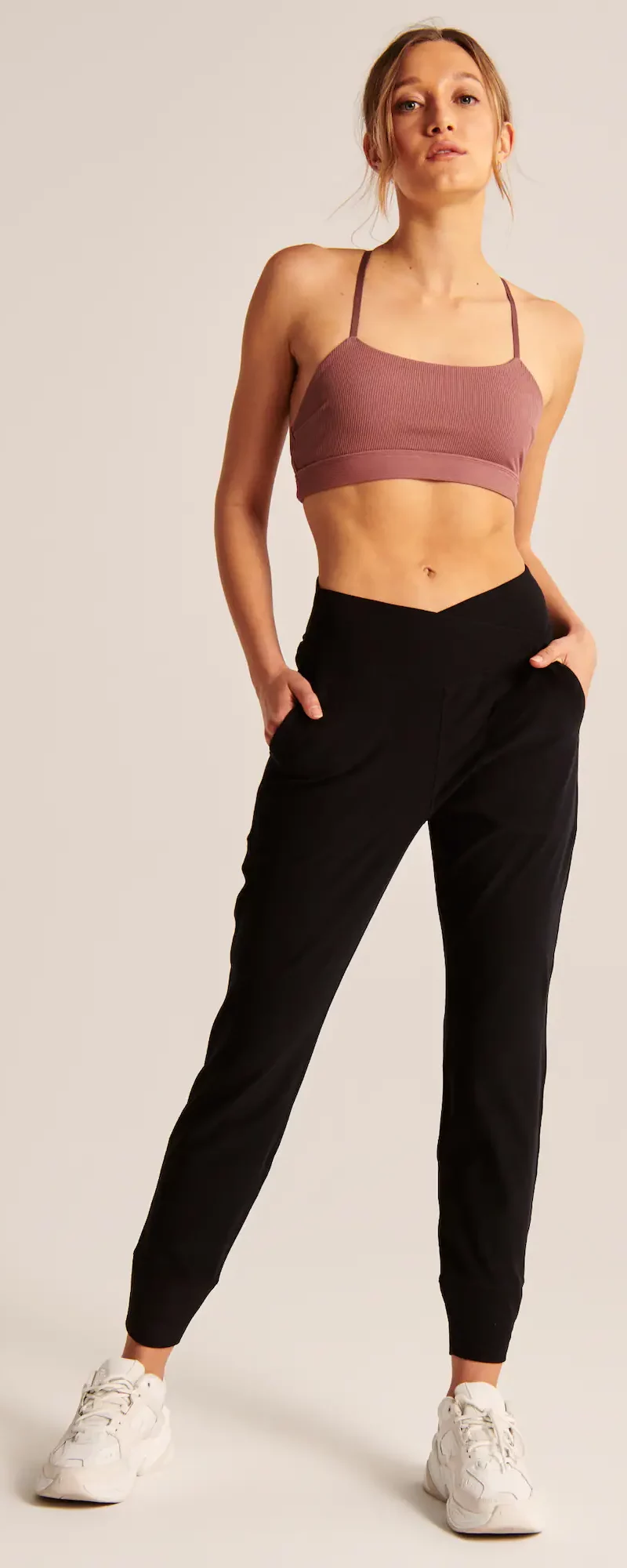 Abercrombie & Fitch Contour Joggers | best womens joggers for travel